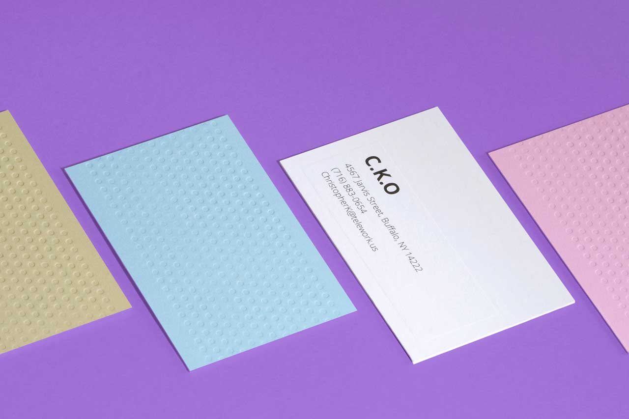 Moo vs Vistaprint: moo colorful business cards