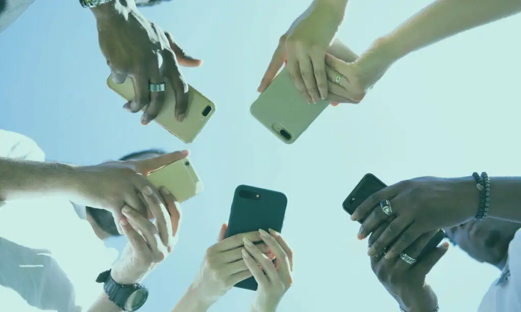 Visible by Verizon vs AT&T Cell Phone Plans