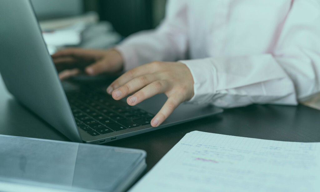 Best Online Notary Platforms for Legal Documents