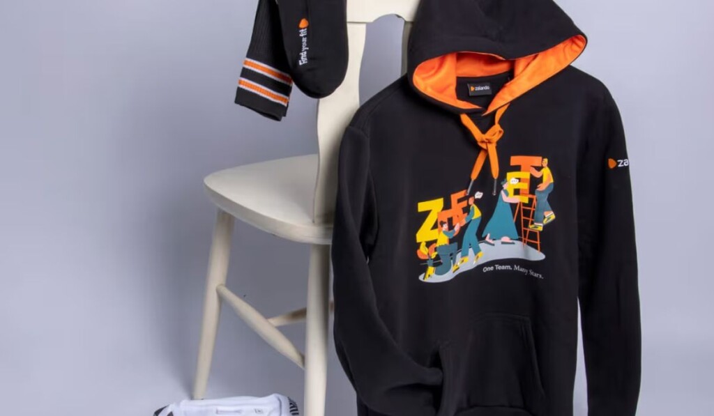 Sunday Branded Hooded