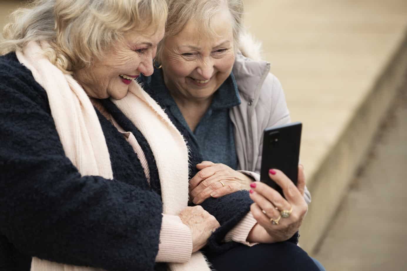 Best Prepaid Phone Plans for Seniors