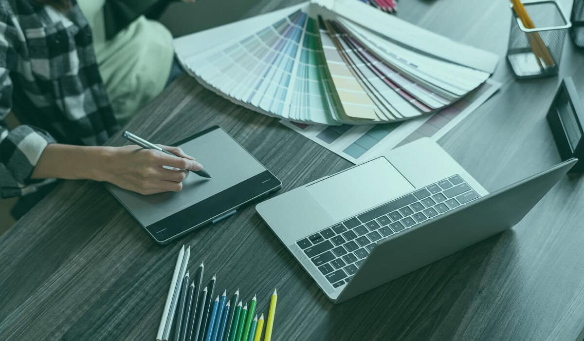 Design.com vs Fiverr: Which Is Better for Logo Design?