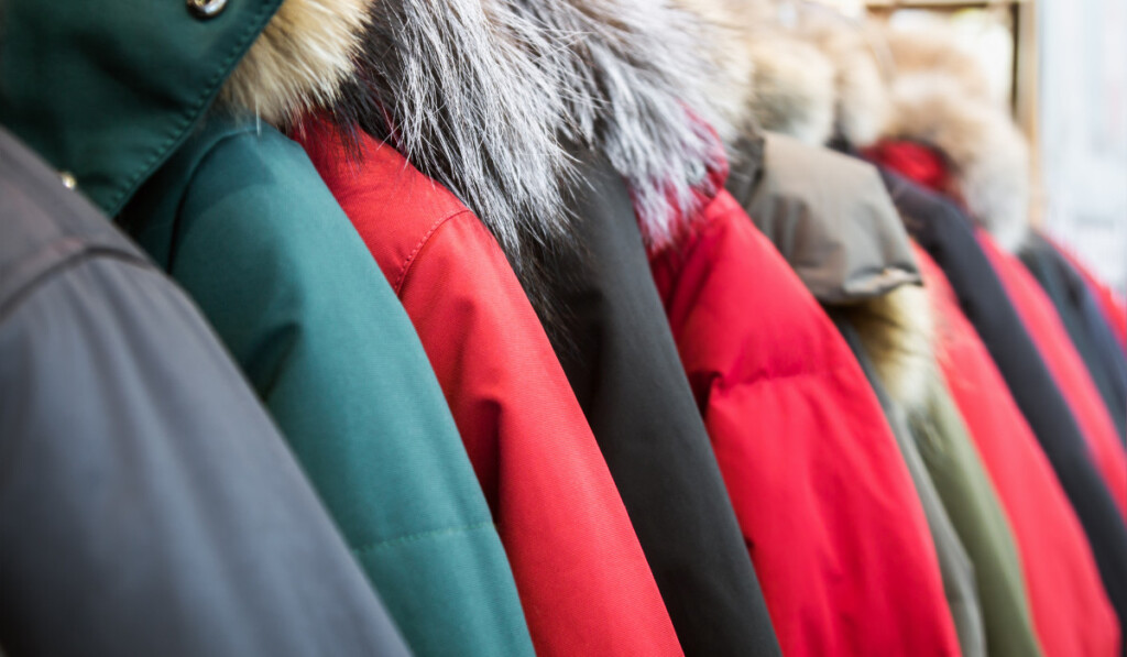 Best Online Platforms for Custom Group Jackets for Teams, Schools & Companies