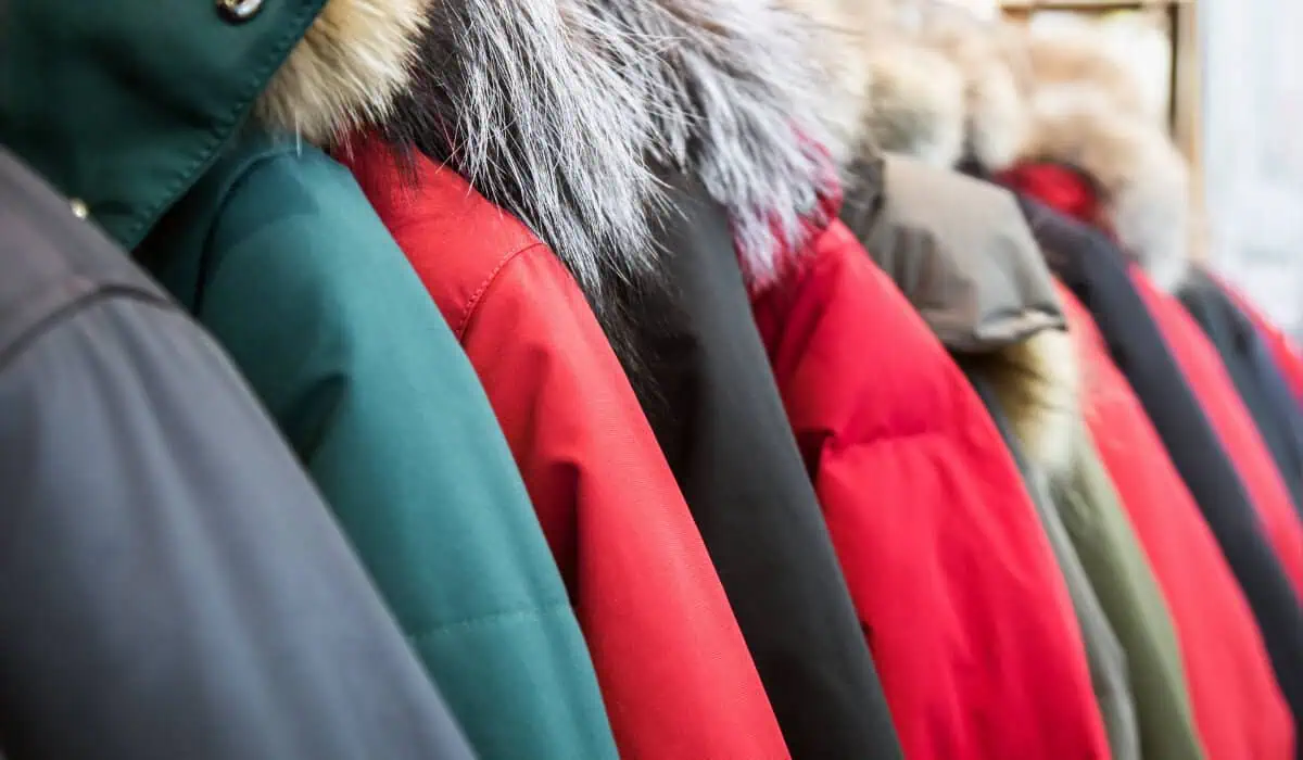 Best Online Platforms for Custom Group Jackets for Teams, Schools & Companies